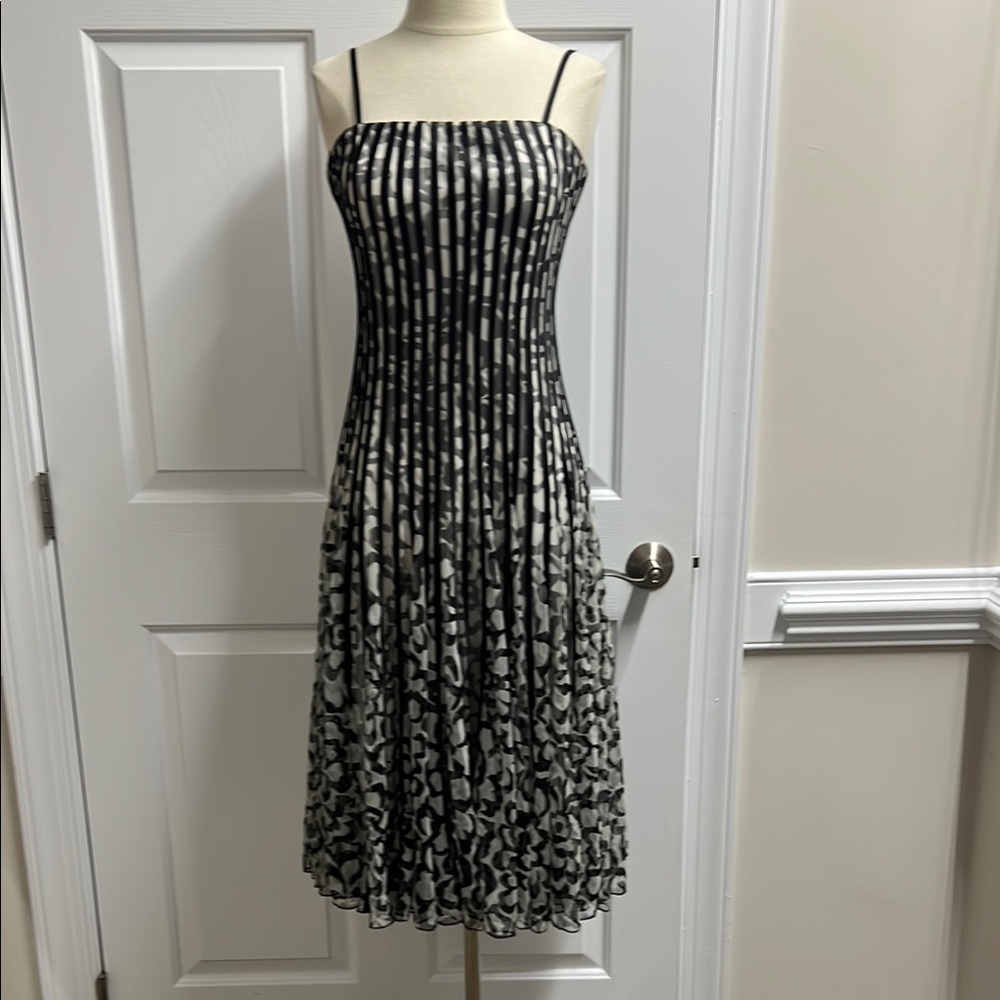 Cache Black and White Patterned Dress Size 4